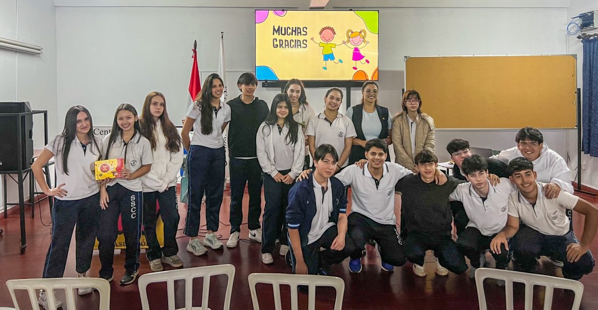 Capacitación en Educación Cooperativa para estudiantes del Centro Educacional Sagrados Corazones